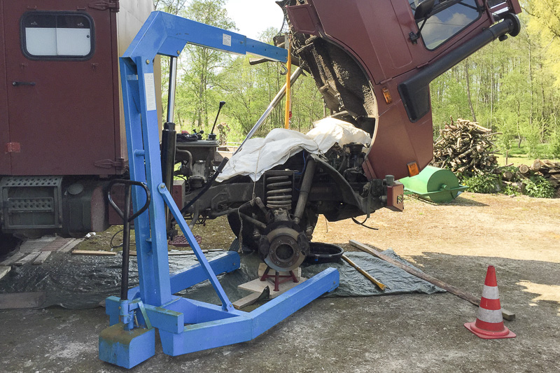 auto_unimog_motor_05