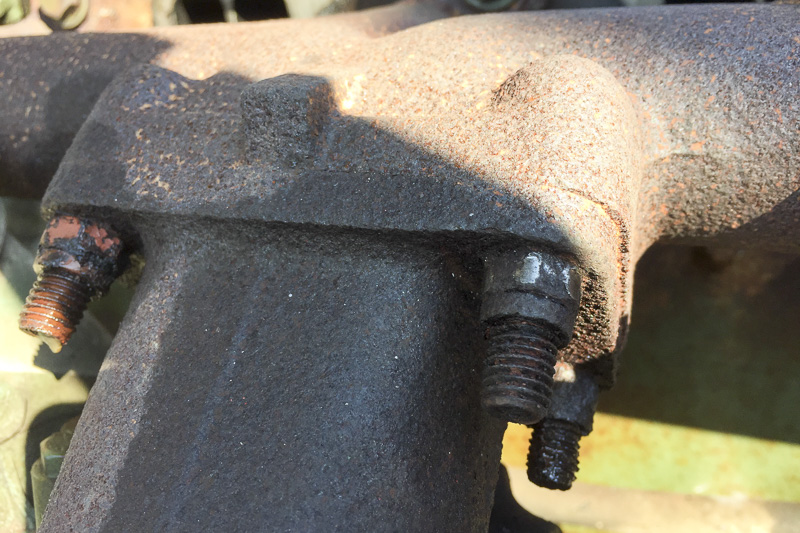 auto_unimog_motor_06