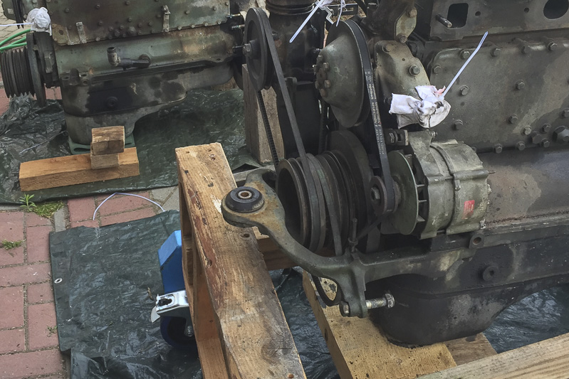 auto_unimog_motorumbau_01