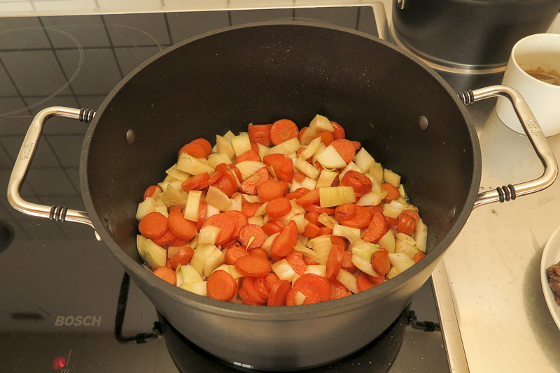 essen_rezept_rehgulasch_04