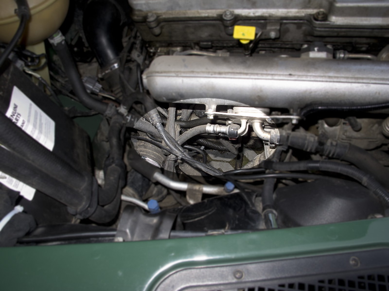 fahrzeuge_landrover_defender_anlasser_01