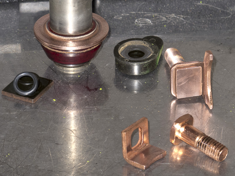 fahrzeuge_landrover_defender_anlasser_06