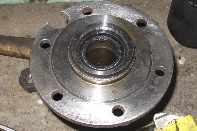 fahrzeuge_landrover_defender_hinterachse_07