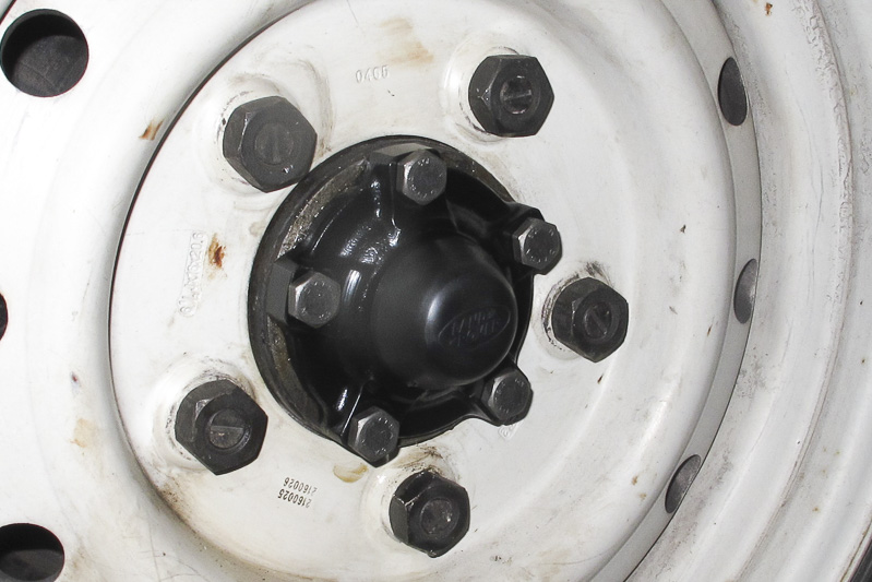 fahrzeuge_landrover_defender_hinterachse_15