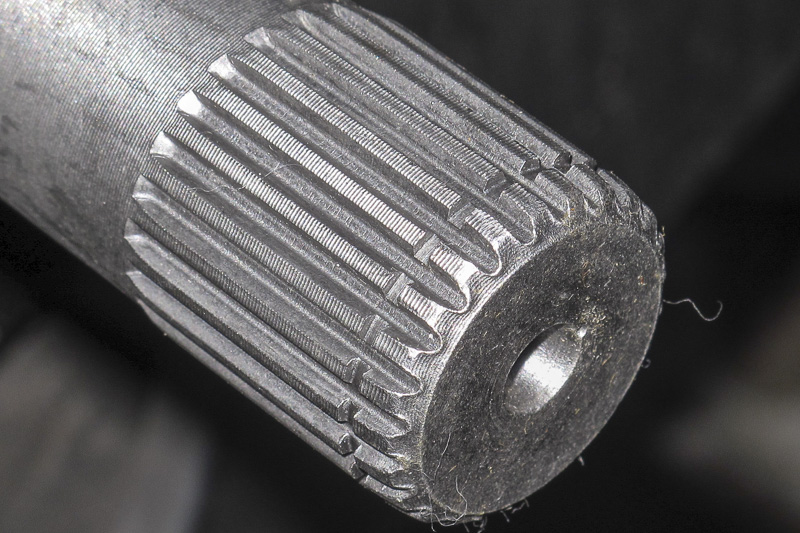 fahrzeuge_landrover_defender_hinterachse_17