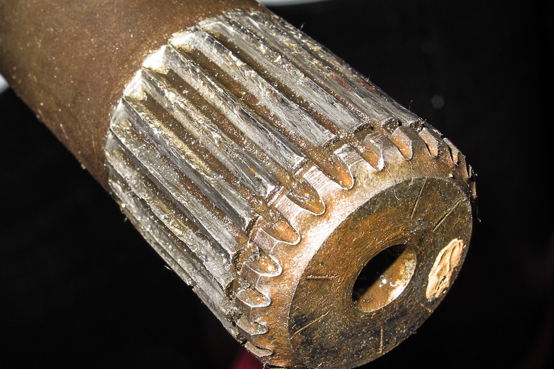 fahrzeuge_landrover_defender_hinterachse_18