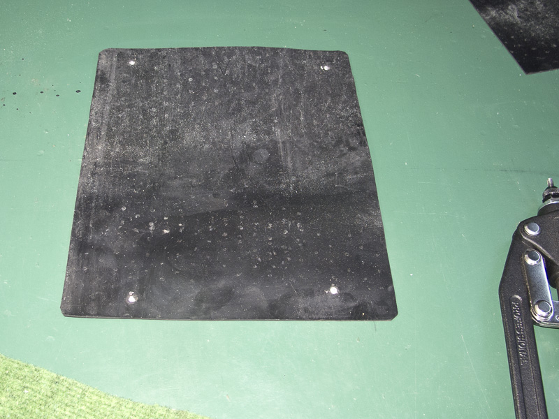 fahrzeuge_landrover_defender_klappe_dieselpumpe_11