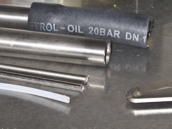 fahrzeuge_landrover_defender_tankabnehmer_01