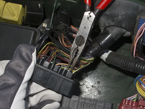 fahrzeuge_landrover_defender_tempomat_04