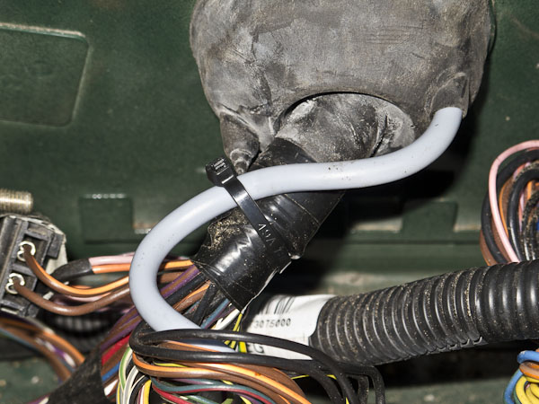 fahrzeuge_landrover_defender_tempomat_09