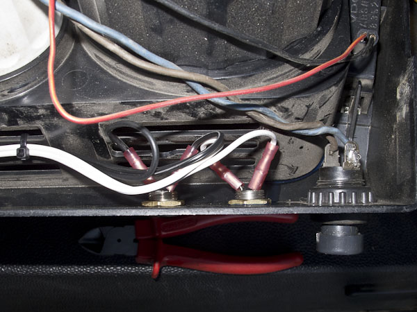 fahrzeuge_landrover_defender_tempomat_18