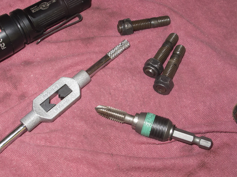 fahrzeuge_landrover_defender_zylinderkopf_33