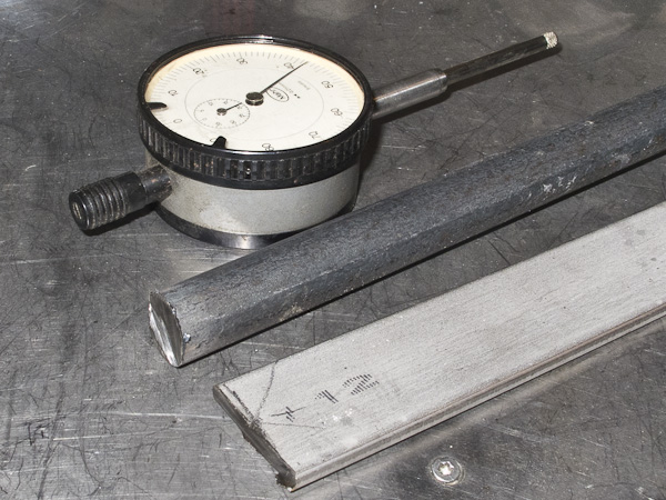 fahrzeuge_landrover_messuhr_01