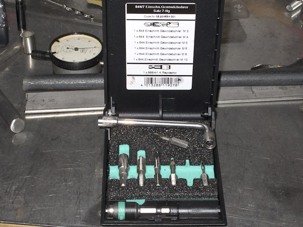 fahrzeuge_landrover_messuhr_04