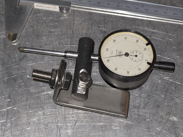 fahrzeuge_landrover_messuhr_10