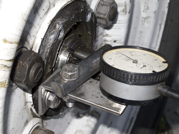 fahrzeuge_landrover_messuhr_12