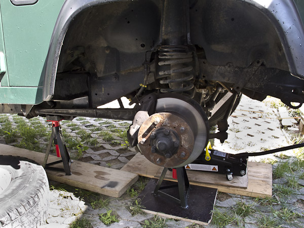 fahrzeuge_landrover_radlager_01