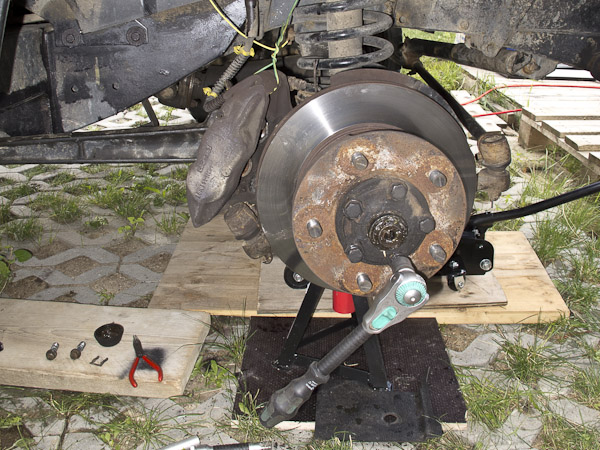 fahrzeuge_landrover_radlager_04