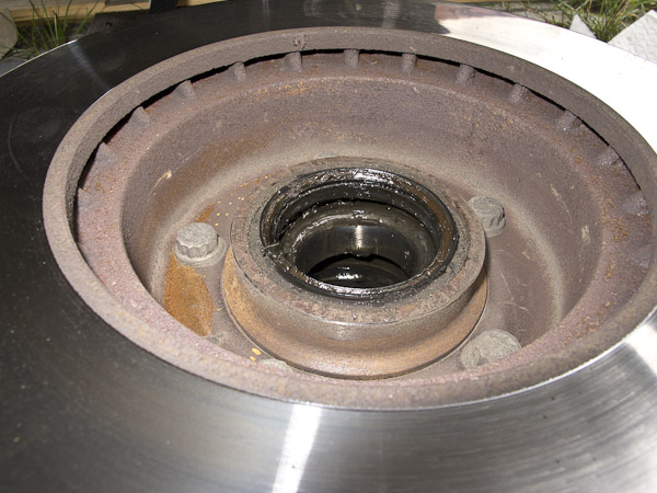 fahrzeuge_landrover_radlager_05