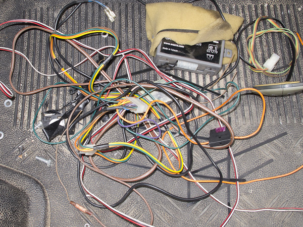 fahrzeuge_landrover_zuendschloss_03