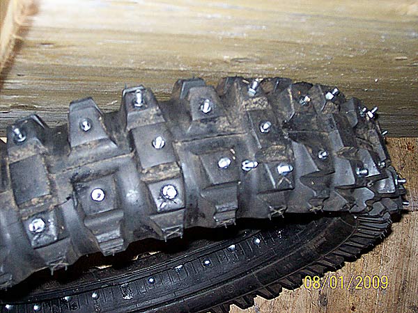 fahrzeuge_motorrad_spikes_23