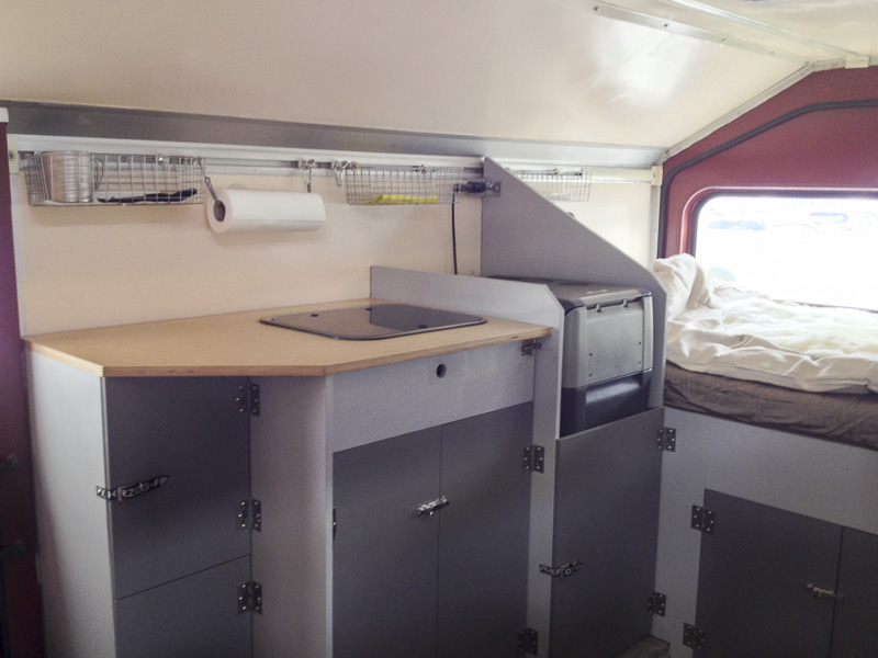 fahrzeuge_unimog_innen_02