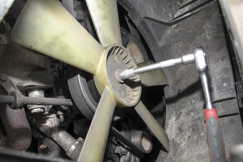 fahrzeuge_w124_spannrolle_03