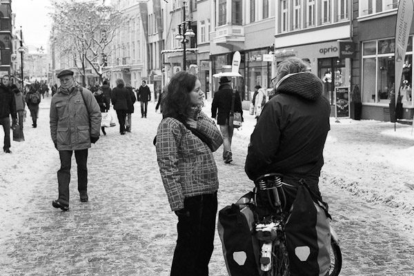 fotografie_analog_street_experiment_dezember_maedchen