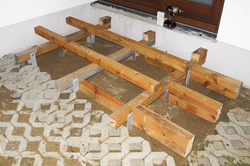 haus_holz_eingang_07