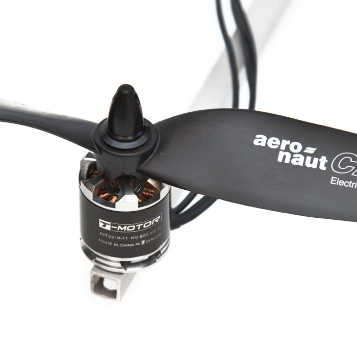 multicopter_selbstbau_motor_01